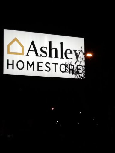 Furniture Store «Ashley Furniture HomeStore», reviews and photos, 2028 N Tomahawk Island Dr, Portland, OR 97217, USA