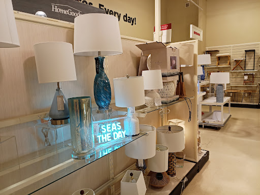 Department Store «HomeGoods», reviews and photos, 162 Everett Ave, Chelsea, MA 02150, USA