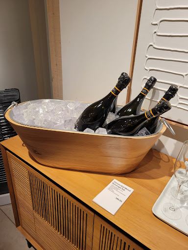 Furniture Store «Crate and Barrel», reviews and photos, 1102 Commons Dr, Geneva, IL 60134, USA