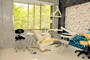 Apte Dental Care And Implant Center image