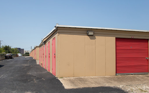 Self-Storage Facility «Move It Self Storage - LBJ», reviews and photos, 8500 Lyndon B Johnson Fwy, Dallas, TX 75243, USA