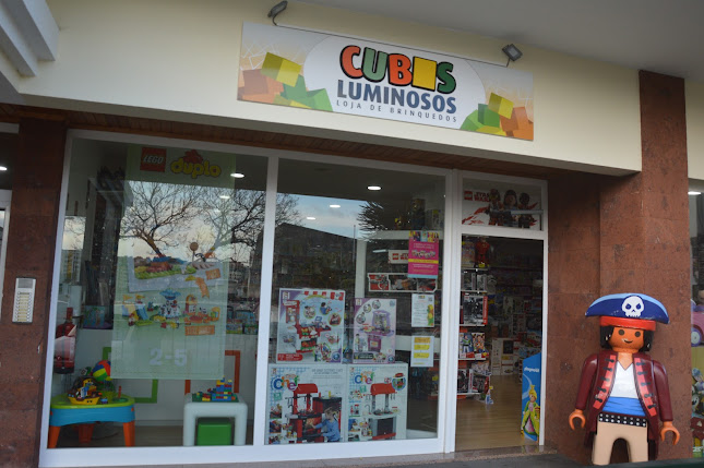 Cubos Luminosos | Santo António