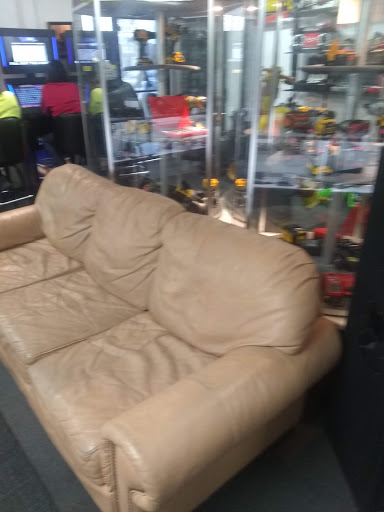 Pawn Shop «VIP Pawn Shop & Guns Orem», reviews and photos, 1015 State St, Orem, UT 84097, USA