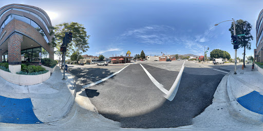 Donut Shop «Yum Yum Donuts», reviews and photos, 555 S Glenoaks Blvd, Burbank, CA 91502, USA