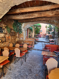 Atmosphère du Restaurant Café De La Cueva à Bormes-les-Mimosas - n°13