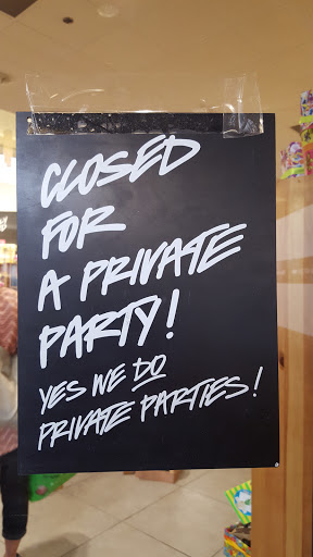 Cosmetics Store «LUSH», reviews and photos, 512 Orland Square Dr, Orland Park, IL 60462, USA