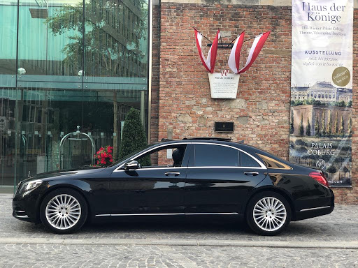 Luxury chauffeur, limousine and bus service - Austro Planner
