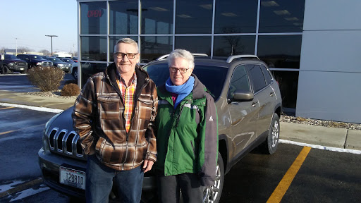 Jeep Dealer «Summit Automotive Chrysler Dodge Jeep Ram», reviews and photos, 815 S Rolling Meadows Dr, Fond du Lac, WI 54937, USA