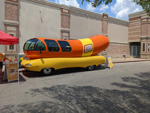 Pet Store «Hollywood Feed - Collierville, TN - Collierville», reviews and photos, 3615 S Houston Levee Rd, Collierville, TN 38017, USA