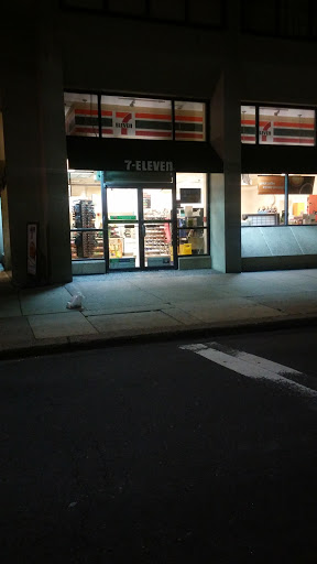 Convenience Store «7 -eleven - Rittenhouse Square Convenience», reviews and photos, 226 W Rittenhouse Square, Philadelphia, PA 19103, USA