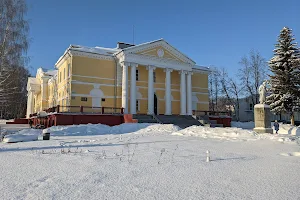 Lenin monument image