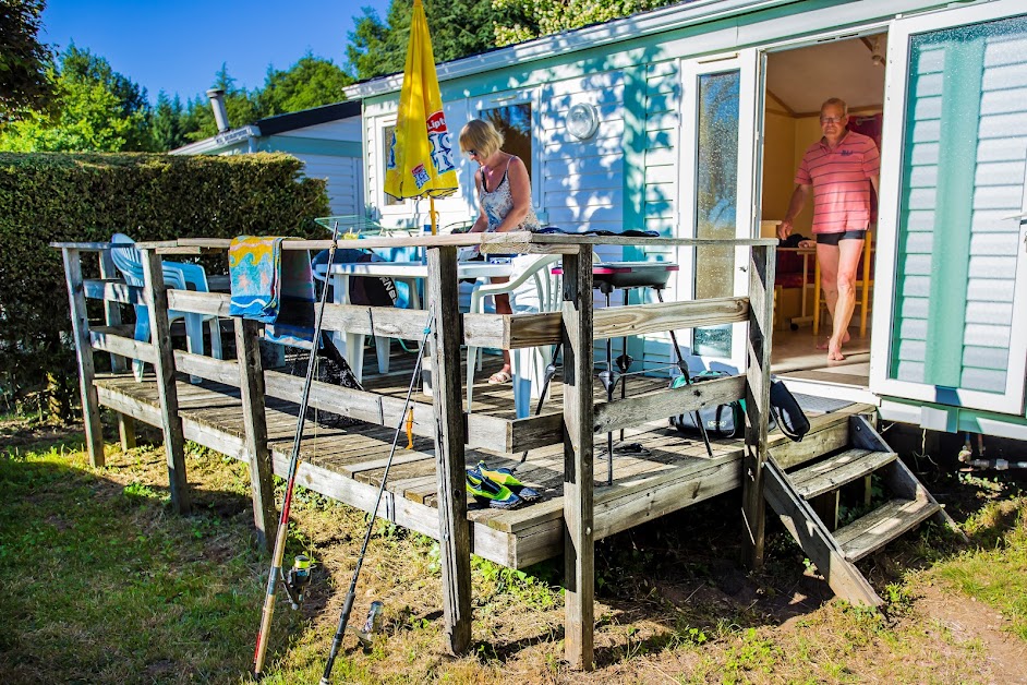 Camping BEAU RIVAGE : Camping Aveyron 4 étoiles avec piscine chauffée et accès direct au Lac de Pareloup à Salles-Curan (Aveyron 12)