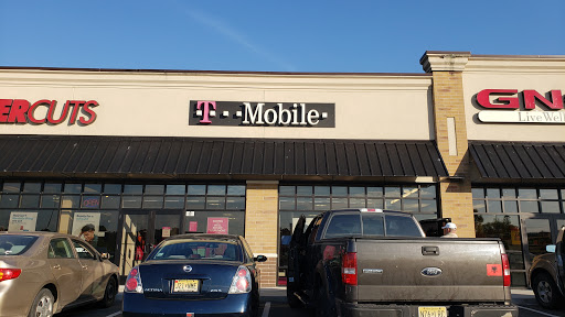 Cell Phone Store «T-Mobile», reviews and photos, 206 Passaic St, Garfield, NJ 07026, USA