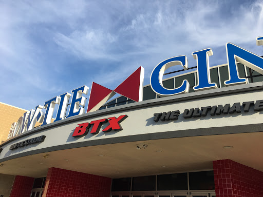 Movie Theater «Bow Tie Cinemas Marquis 16 & BTX Theater», reviews and photos, 100 Quarry Rd, Trumbull, CT 06611, USA