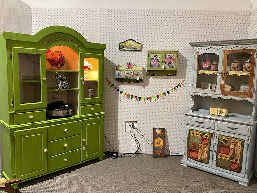 Antique Store «Days Of Olde Antiques & Collectibles At Galloway», reviews and photos, 110 S New York Rd, Galloway, NJ 08205, USA