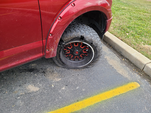 Auto Repair Shop «Car-X Tire & Auto», reviews and photos, 3711 Nameoki Rd, Granite City, IL 62040, USA