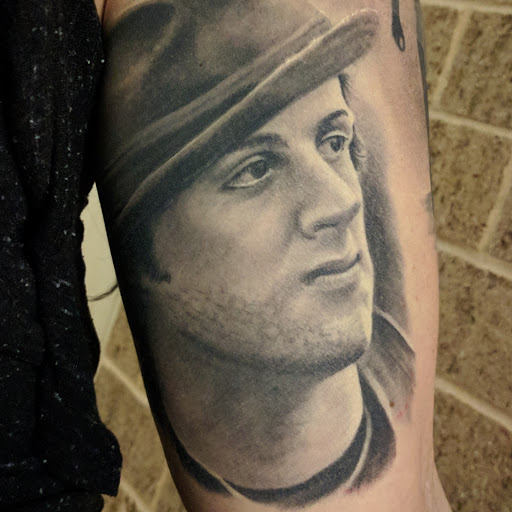 Tattoo Shop «Sarenity Tattoo & Piercing in Birchwood Mall», reviews and photos, 4350 24th Ave, Fort Gratiot Twp, MI 48059, USA