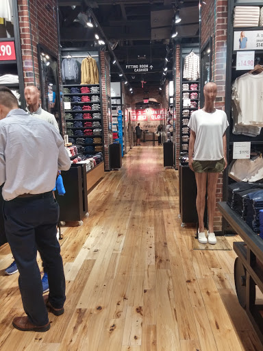 Shopping Mall «Faneuil Hall Marketplace», reviews and photos, 4 S Market St, Boston, MA 02109, USA