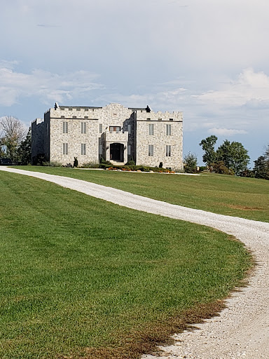 Castle «Clayshire Castle», reviews and photos, 8780 E County Rd 75 N, Bowling Green, IN 47833, USA