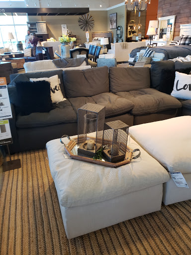 Furniture Store «Ashley HomeStore», reviews and photos, 2915 N Dale Mabry Hwy, Tampa, FL 33607, USA