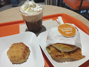 Photo n°126 de Popeyes - République à Paris ()