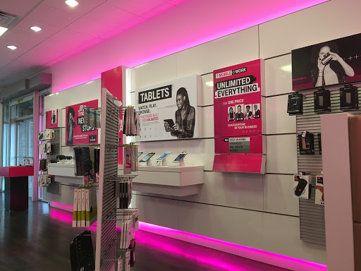 Cell Phone Store «T-Mobile», reviews and photos, 25965 Industrial Blvd #105, Hayward, CA 94545, USA