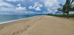 Foto van El Naranjo beach met recht en lang