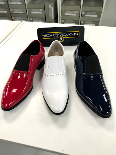 Discount Store «D&K Suit City», reviews and photos, 3750 Venture Dr, Duluth, GA 30096, USA