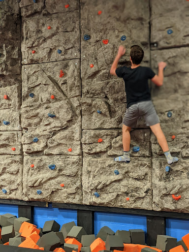 Amusement Center «Sky Zone Trampoline Park», reviews and photos, 10200 Centrum Pkwy, Pineville, NC 28134, USA