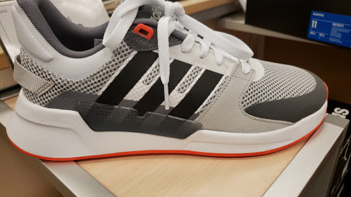 Shoe Store «DSW Designer Shoe Warehouse», reviews and photos, 16920 SW 72nd Ave, Tigard, OR 97224, USA