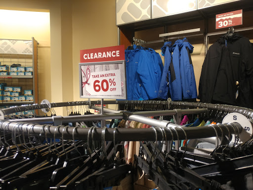 Sportswear Store «Columbia Sportswear Outlet Store - Prime Outlets in Ellenton», reviews and photos, 5661 Factory Shops Blvd #470, Ellenton, FL 34222, USA