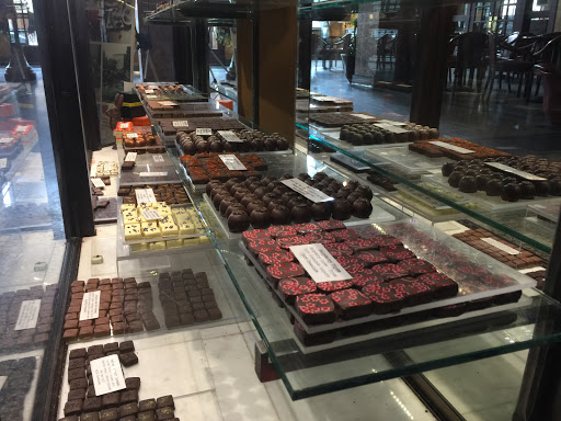 Chocolate Shop «La Châtelaine Chocolat Co. - Petite Location», reviews and photos, 105 W Main St, Bozeman, MT 59715, USA