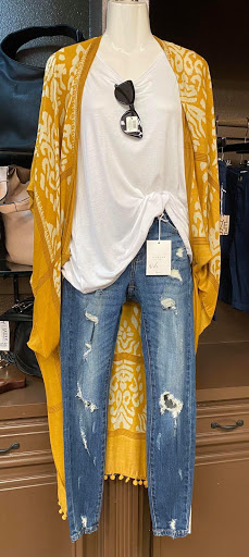 Beauty Salon «Strands Hair Spa and Boutique», reviews and photos, 2918 Nall St, Port Neches, TX 77651, USA