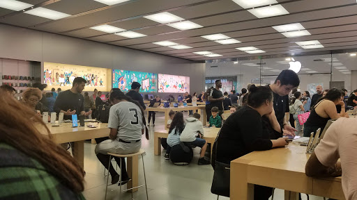 Computer Store «Apple Los Cerritos», reviews and photos, 242 Los Cerritos Center, Cerritos, CA 90703, USA