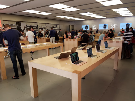 Computer Store «Apple Main Place», reviews and photos, 120 W Jefferson Ave, Naperville, IL 60540, USA