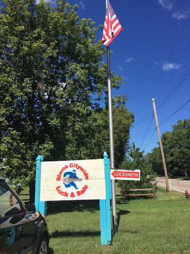 Locksmith «Blaine Lock & Safe Inc», reviews and photos, 12052 Central Ave NE, Blaine, MN 55434, USA