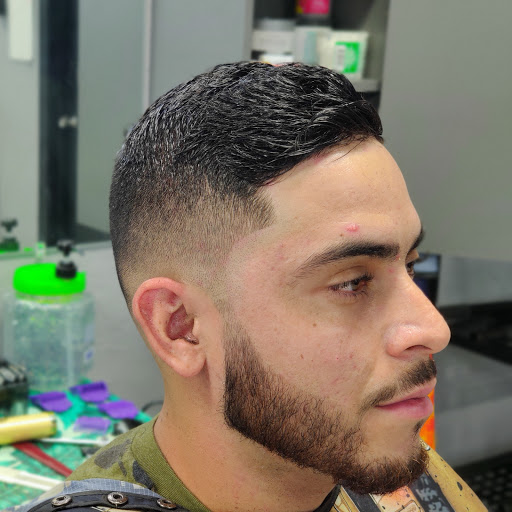 Barber Shop «In & Out 2 Barbershop & Salon», reviews and photos, 2147 E Semoran Blvd, Apopka, FL 32703, USA