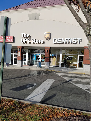 Shipping and Mailing Service «The UPS Store», reviews and photos, 3420 Pump Rd, Henrico, VA 23233, USA