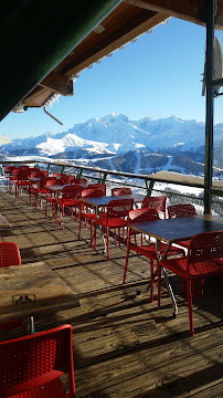 Atmosphère du Restaurant d'altitude panoramique 2000 les saisies à Villard-sur-Doron - n°7