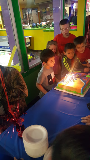 Bowling Alley «Tillamook Bowling Lanes», reviews and photos, 3705 3rd St, Tillamook, OR 97141, USA