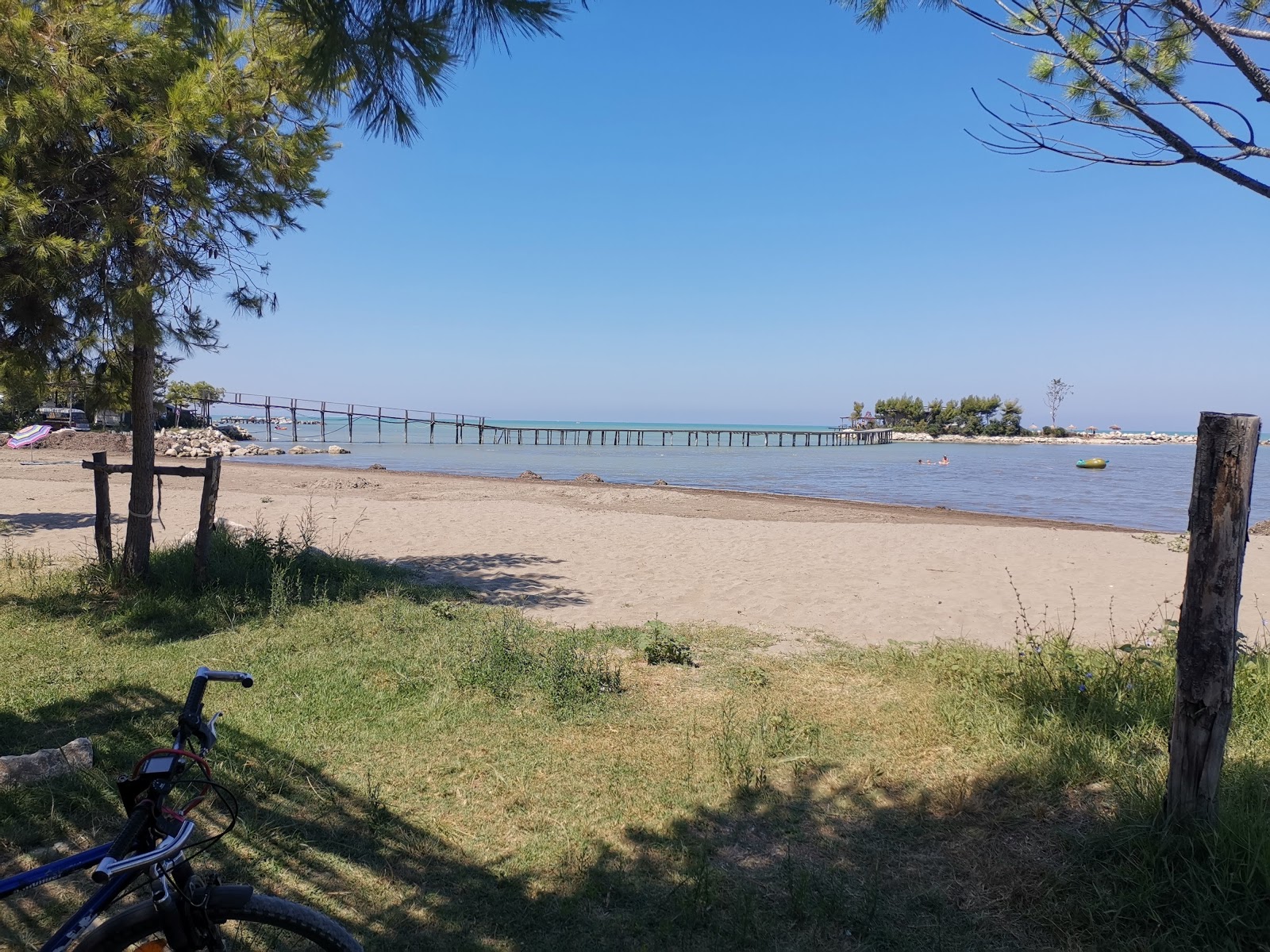 Photo de Karpen beach - endroit populaire parmi les connaisseurs de la détente