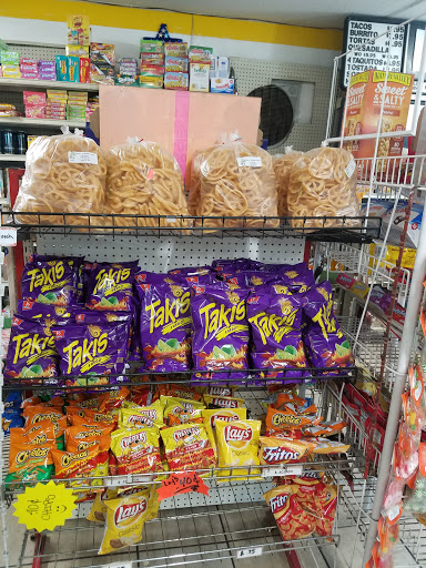 Grocery Store «Gaytan Family Market», reviews and photos, 14110 Austin Rd, Clearlake, CA 95422, USA