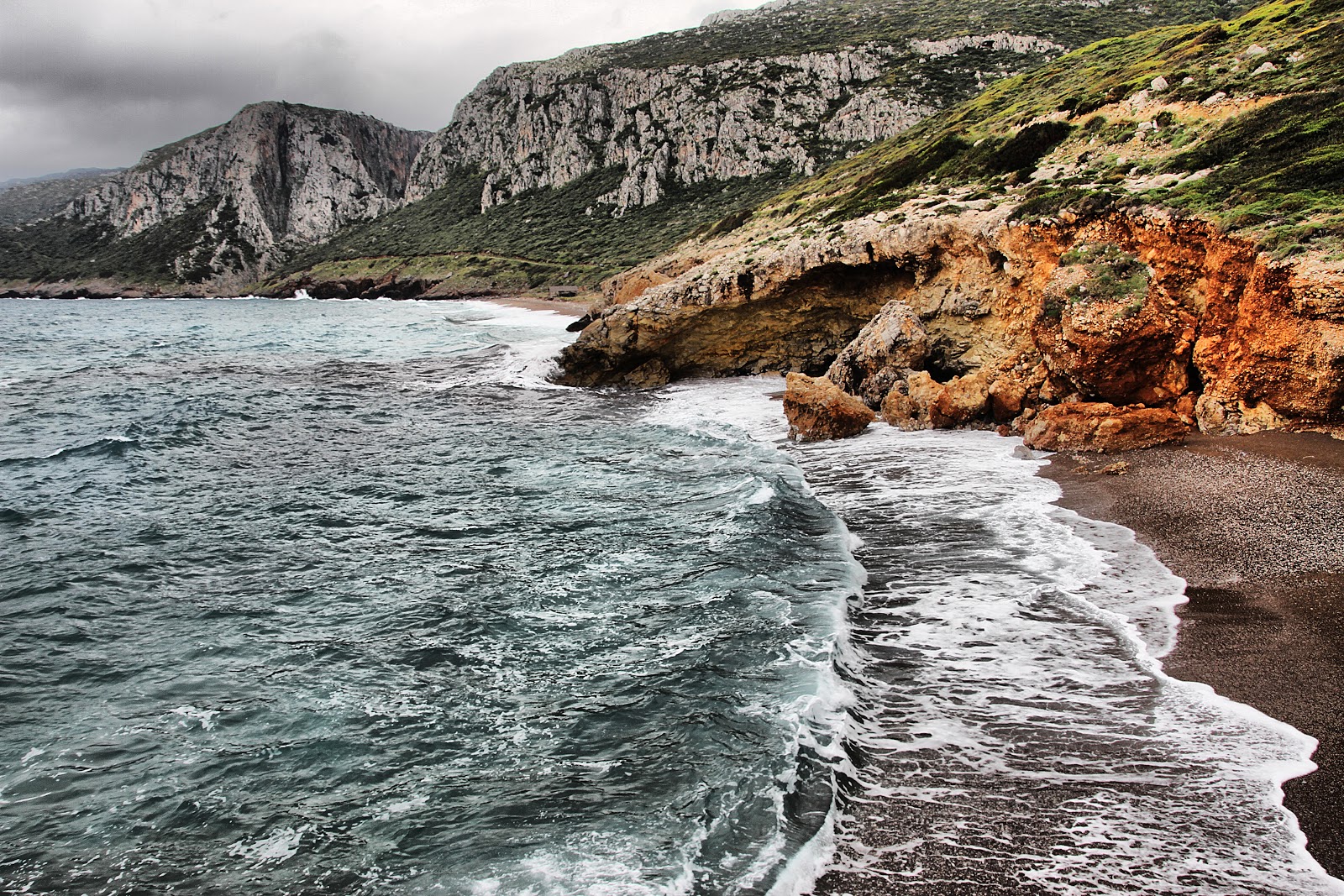 Photo de Paralia Lorentzo avec petite baie