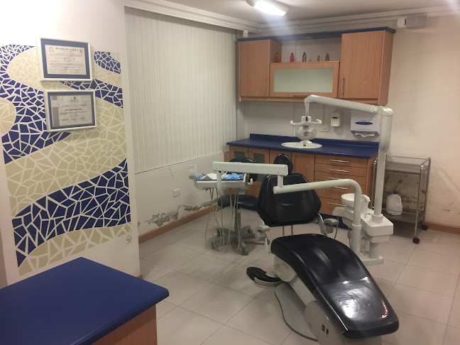 Opiniones de Dr Rubén Barona dentist en Quito - Dentista