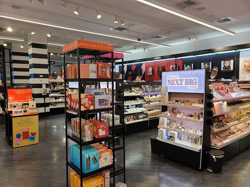 Cosmetics Store «SEPHORA», reviews and photos, 55 Parsonage Rd, Edison, NJ 08837, USA