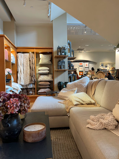 Furniture Store «Pottery Barn», reviews and photos, 2700 Clarendon Blvd r100, Arlington, VA 22201, USA