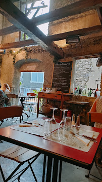 Atmosphère du Restaurant Dedans Dehors à Guillestre - n°3