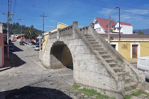 Puente de los Chocoyos image