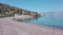 Foto di Mavra Litharia beach con più baie spaziose