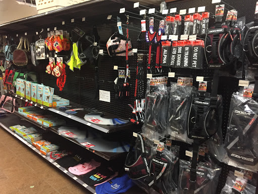 Pet Supply Store «VIP Pets», reviews and photos, 75 Lincoln Blvd, Lincoln, CA 95648, USA